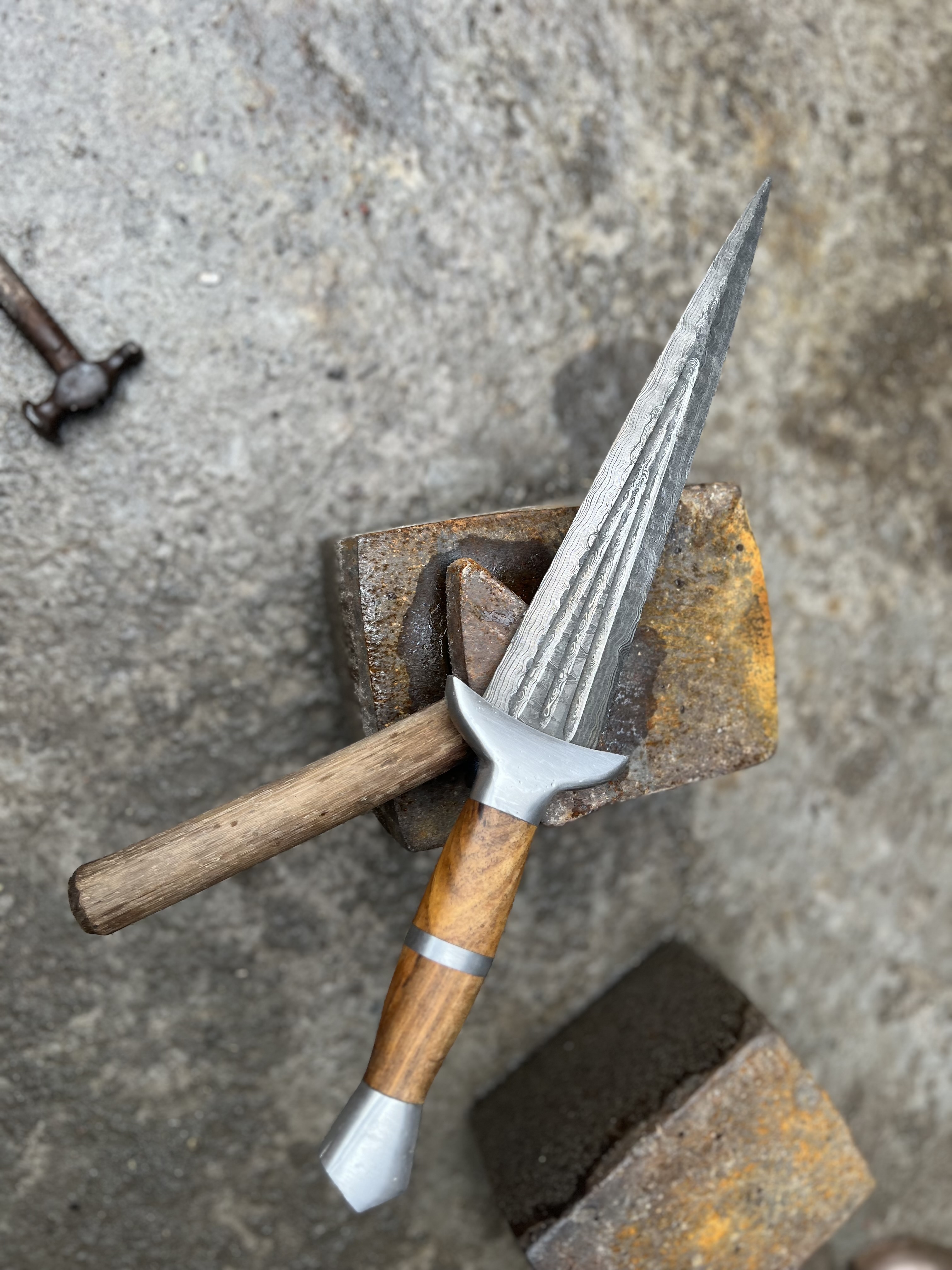 17" Damascus Dagger – Handmade Double Edge with Wood Handle