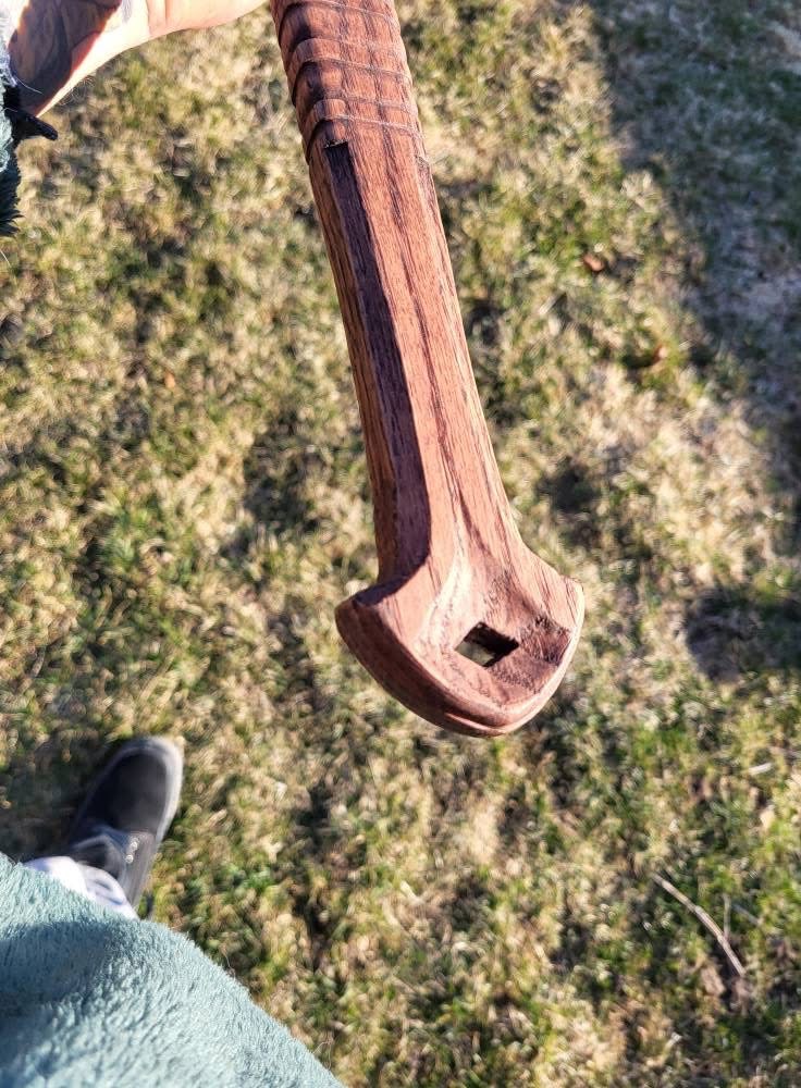 The Ranger - Solid Hardwood Two-Handed Sword - Cosplay & Display Replica